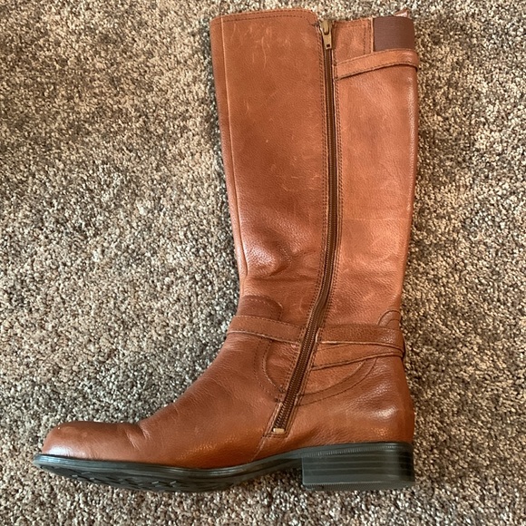 EUC Naturalizer Riding Boots - 7M - Calf Area Stretch Inserts - Picture 4 of 17
